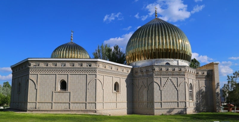 Mausoleum and architectural complex of Karabura.