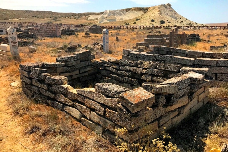 Ancient necropolis of Khanga-Baba. 