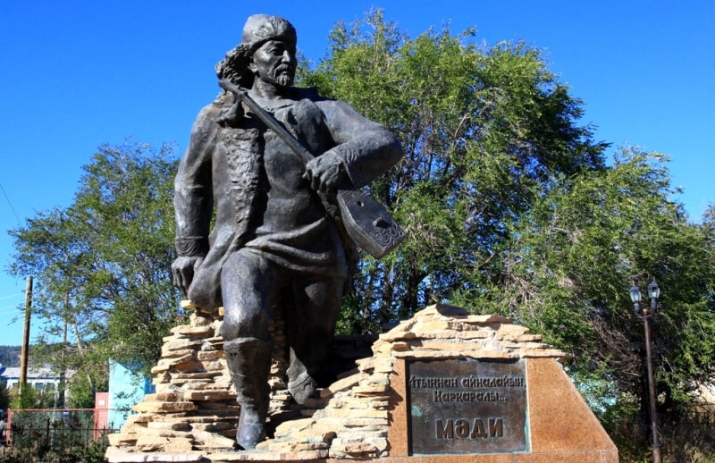 Monument to the performer and musician Madi. The village of Karkaralinsk, Karaganda region.
