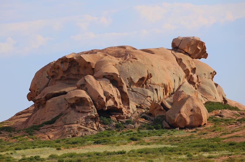 Central Sarykulzha mountain range (Kazakh - mountain argali) has a highest elevation of 1,082 meters above sea level.