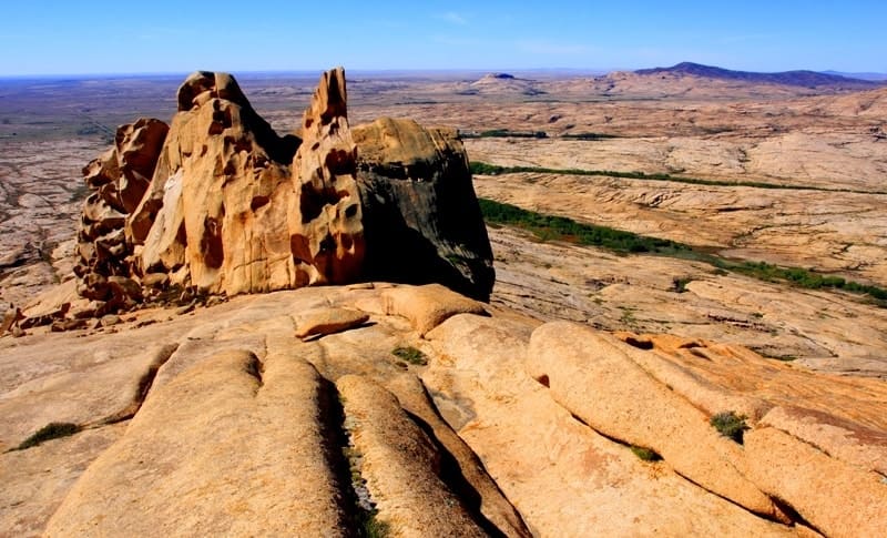 This granite massif, rising to 1,214 meters above sea level, is considered a unique geological natural monument and a popular destination for tourists, travelers, and nature lovers. 
