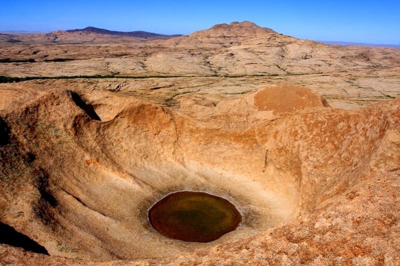 Here you can see majestic cliffs, walk along ancient trails, hear legends, and enjoy silence broken only by steppe wind.