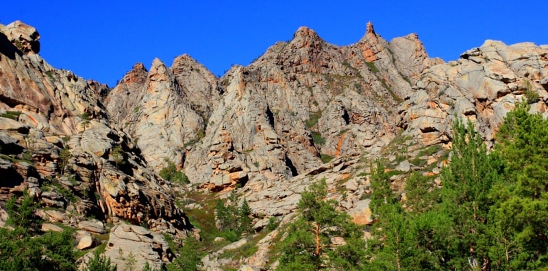 Kyzylarai mountain range.