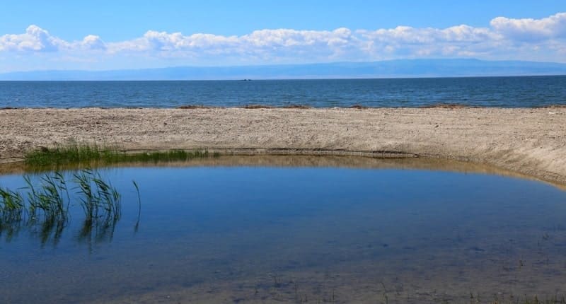 Zaysan is the largest lake in northeastern Kazakhstan. It is no wonder that back in the 18th century, the Siberian historian Tatishchev wrote: "The Kalmyks call Zaysan a general lake for the sake of grandeur."