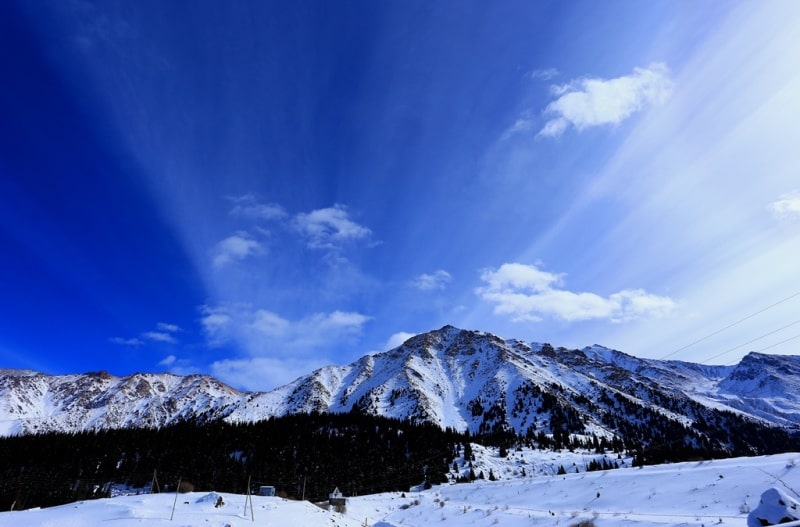 The mountain range of Azutau.