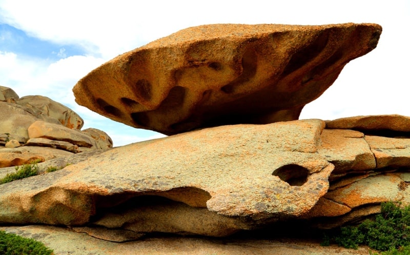 Granite lost mountain in the mountains of Dongaly.