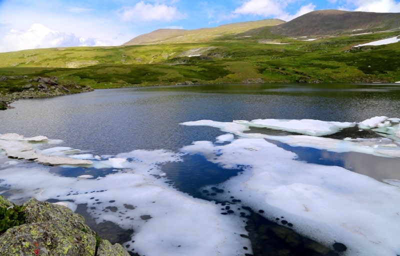 Natural sights of the Kholzun ridge.