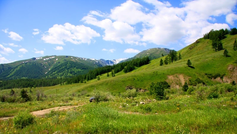 Хребет Сарымсакты.