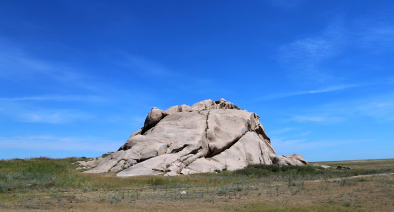 Boritastagan granite cliff.