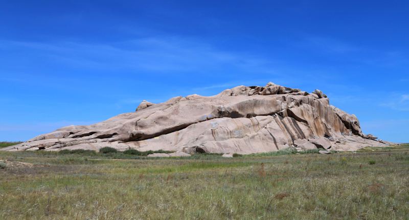 Boritastagan granite cliff.