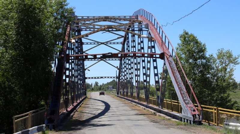 Bridge on the Kurchum river.