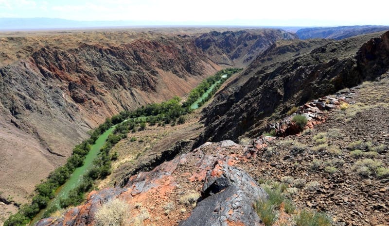 The 49-kilometer-long Second Cascade of the Charyn Canyon begins at an altitude of 1,152 meters above sea level, near the Aktogay farm.