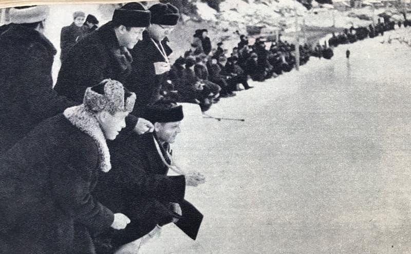 Judges register Shchegoleeva's result in the 1000-meter run at a high-altitude skating rink near Alma-Ata. Photo by A. Burdukov. 1953.