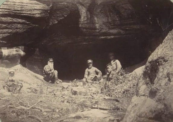 N. G. Katanaev. Small cave near village of Karkaralinskaya. 1900s. https://rus-turk.livejournal.com/749123.html