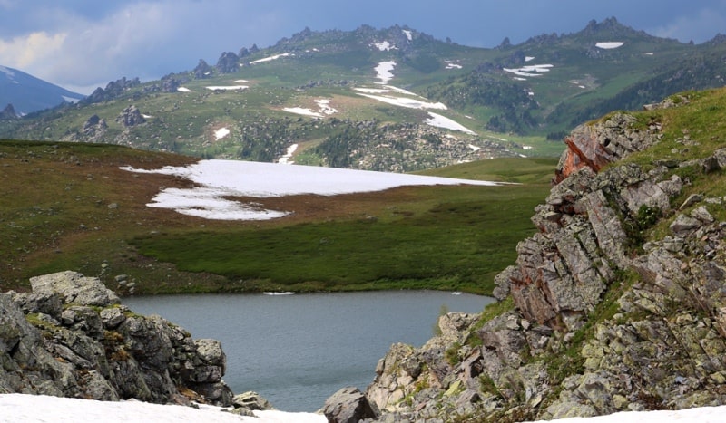 Fourth Kholzun Lake and environs.