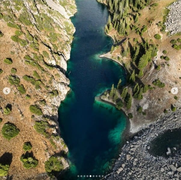 The high-mountain, freshwater, flowing lake Kara-Tokoy is located at an altitude of 2876.5 m. a. s. l.