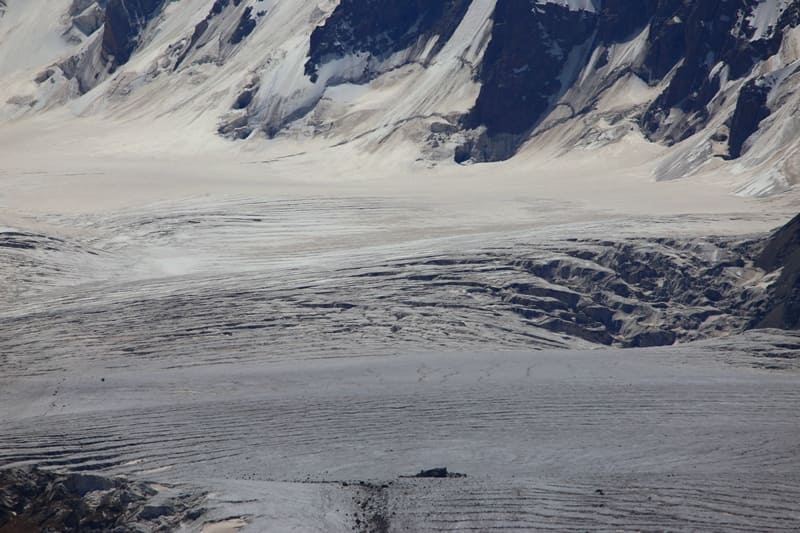 Middle part of Komarov (Kyzylunet) West Glacier.