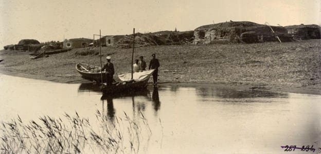 Озеро Зайсан. Тополевый мыс. 1909 год. Фотография Н.Г. Катанаева.