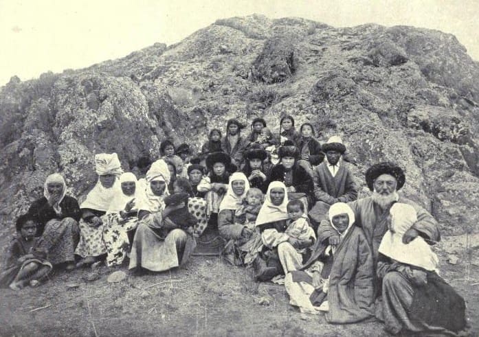 Патриархальная киргизская семья.