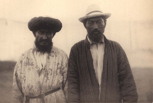 Киргиз старик и пожилой киргиз (Букеевская орда).