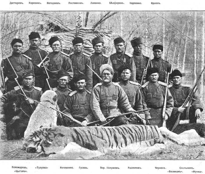 Команда охотников на тигров. Амударьинский отдел. Туркестан, 1894 год. ??? На фотографии присутствуют березы, скорее всего эта фотография с Дальнего Востока.