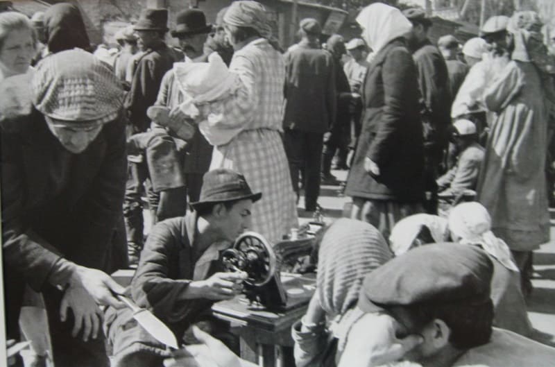 Базар в Караколе. 1932 год.