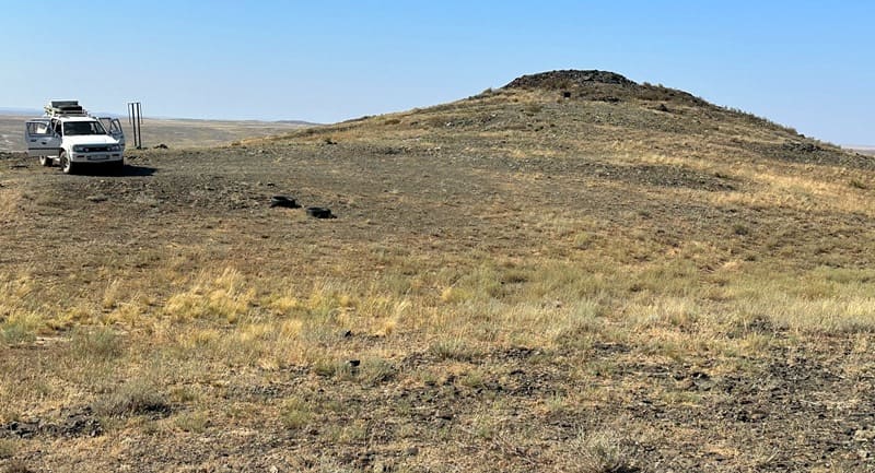 Вид на гору Алтын-Шокы. Улытауский район одноименной области. 2023 год.