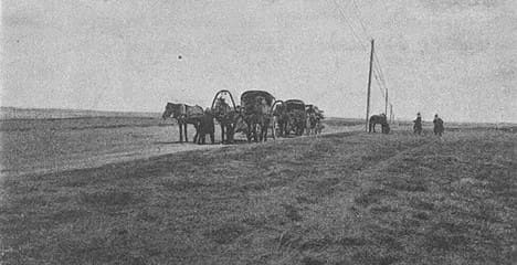 Степь к югу от Семипалатинска. 1902 г. Фотография В. В. Сапожникова из книги «Очерки Семиречья». Джунгарский Алатау и одна экскурсия в Заилийском Алатау. 1906 г.