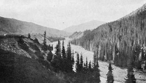 В. Н. Шнитников. Долина реки Текес. 1912 год.