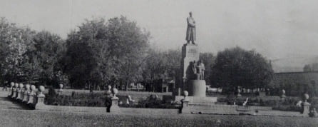 Stalinabad, 1947. Station Square and the monument to V. Kuibyshev erected on it.