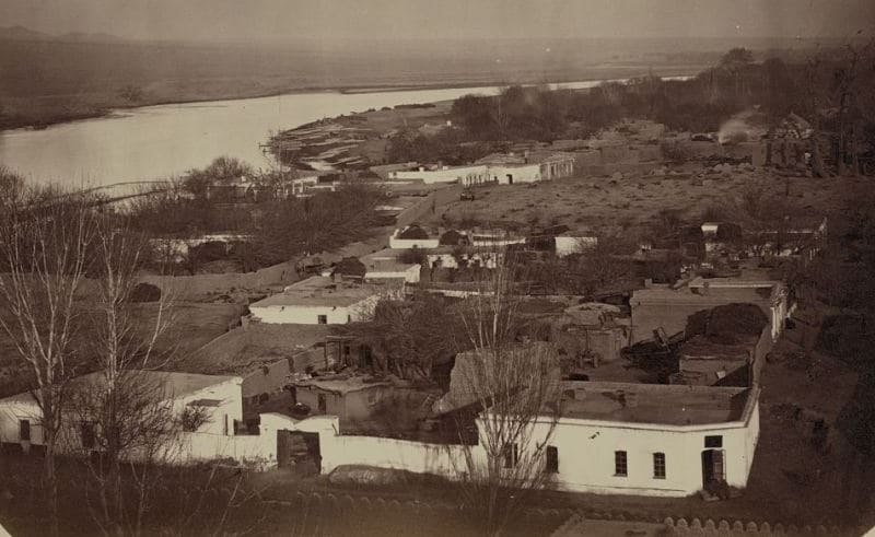 The city of Khujand, a part of the city called Mazar-Khadji Baba, with the Syr Darya River in the background. The photograph is part of the "Turkestan Album," created in the 1870s by order of General K.P. von Kaufman.