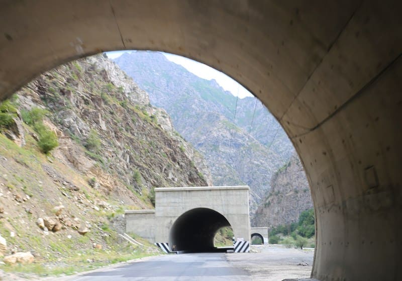 Dusti Tunnels.