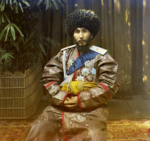 Асфандияр-хан, 21 февраля 1913 года, в Зимнем саду Малого Эрмитажа. Из династии Кунгратов (1763 – 1920 г.г.) .