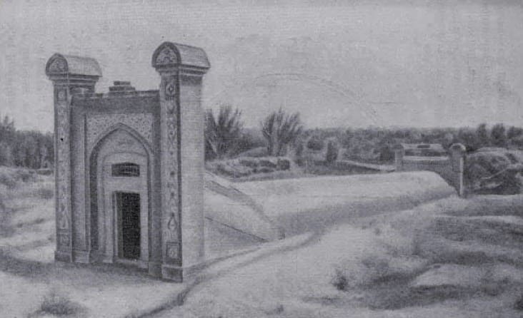 Рисунок (эскиз) развалин обсерватории Улугбека. Обсерватория была построена в Самарканде между 1424 и 1428 годами. Она была одним из величайших научных центров средневековья, но после смерти Улугбека в 1449 году пришла в упадок и была разрушена. Остатки обсерватории, которые изображены на рисунке, были обнаружены археологом В. Л. Вяткиным в результате раскопок, начатых в 1908 году и завершенных к 1914 году. Рисунок был создан после 1908 года, вероятно, вскоре после обнаружения руин.