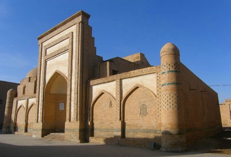 Kutlug murod inak madrasah in Khiva.