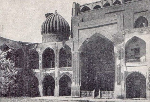 Shir-Dor Madrasah. Courtyard. Mid-1940s. Photograph from the book "Registan in Samarkand." by B. Veyrman. 1946.