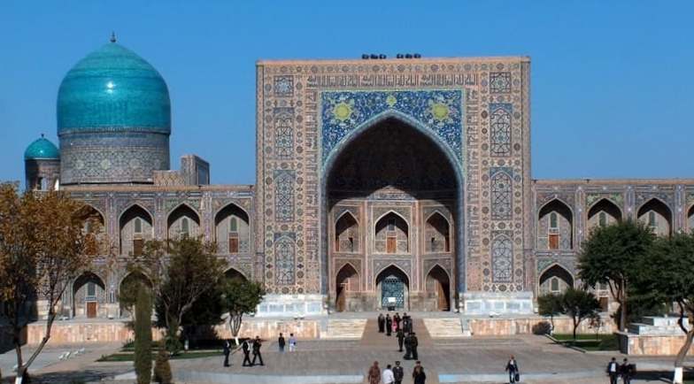 Exterior facade of the Tillya-Kari Madrasah.