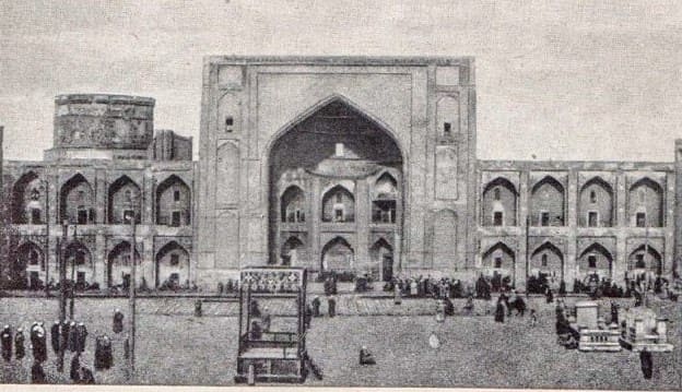 Tillya-Kari Madrasah. Main façade. Mid-1940s. Photograph from the book "Registan in Samarkand." by B. Veyrman. 1946.