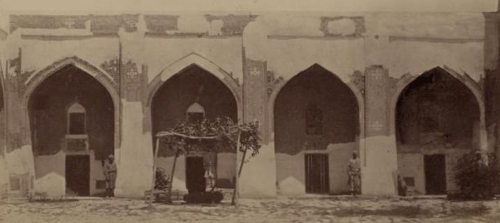 Madrasah Tillya-Kari. Turkestan album.