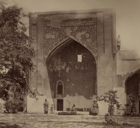 Madrasah Tillya-Kari. Turkestan album.
