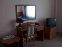 Twin room.