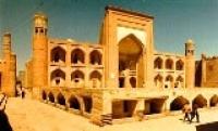 Kutlug murod inak madrasah.