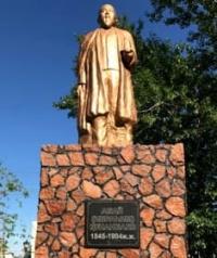 Памятник Абаю Кунанбаеву.